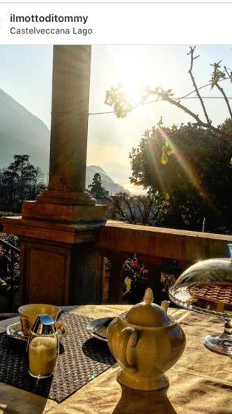 Bed and Breakfast Il Motto Di Tommy Castelveccana Exterior foto