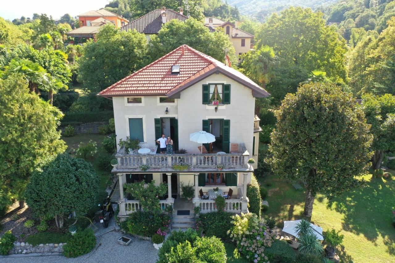 Bed and Breakfast Il Motto Di Tommy Castelveccana Exterior foto