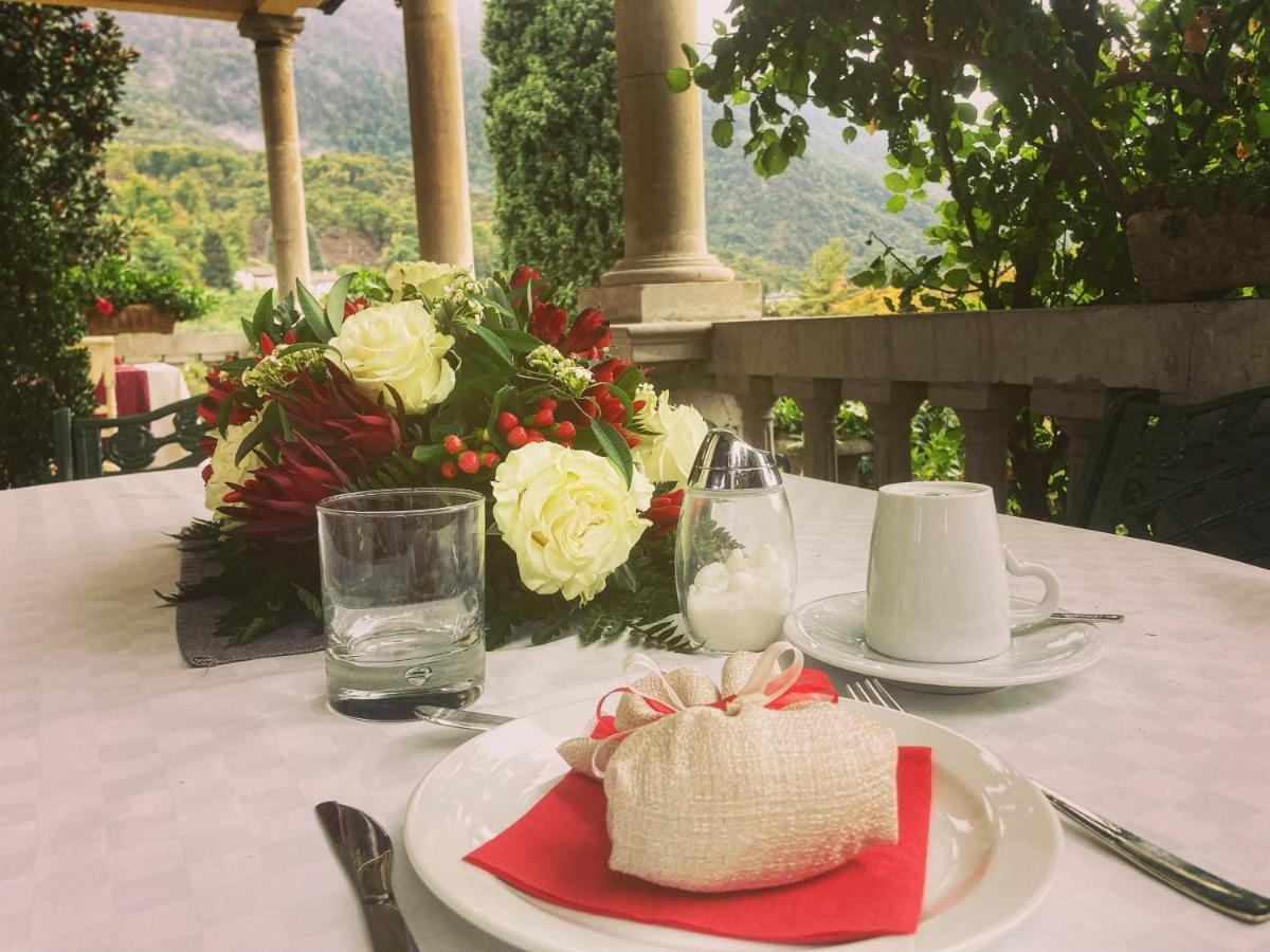 Bed and Breakfast Il Motto Di Tommy Castelveccana Exterior foto