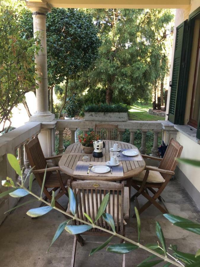 Bed and Breakfast Il Motto Di Tommy Castelveccana Exterior foto