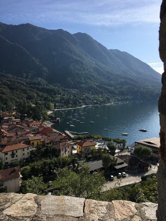 Bed and Breakfast Il Motto Di Tommy Castelveccana Exterior foto